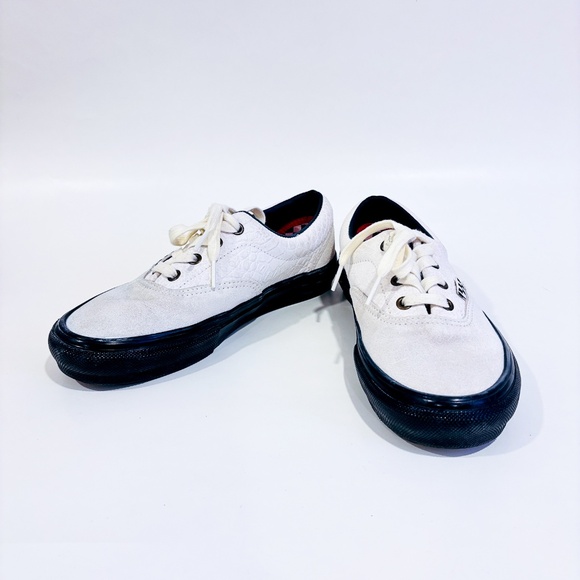 Vans White and Black Sneakers - Picture 4 of 10